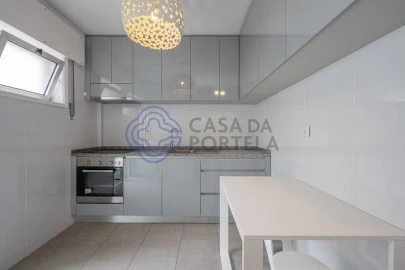 Apartamento T2 para Venda em Aldoar, Foz do Douro e Nevogilde