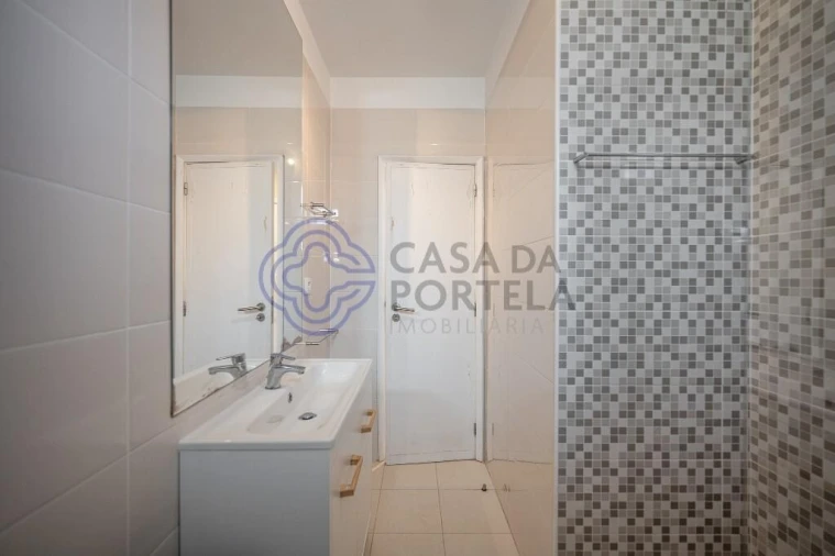 Apartamento T2 para Venda em Aldoar, Foz do Douro e Nevogilde Foto 16