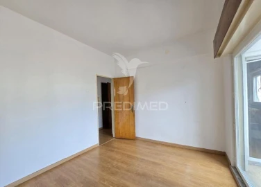 Apartamento T2 para Venda em Alfragide
