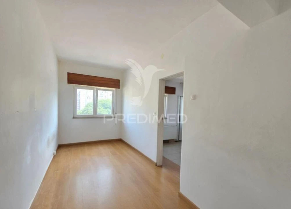 Apartamento T2 para Venda em Alfragide Foto 9