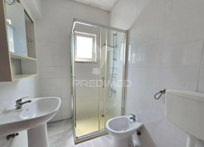 Apartamento T2 para Venda em Alfragide Foto 10