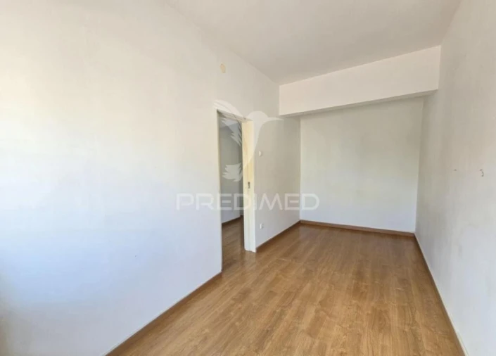 Apartamento T2 para Venda em Alfragide Foto 7