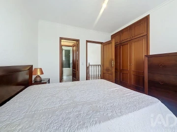 Moradia T3 para Venda em Estreito de Camara de Lobos
