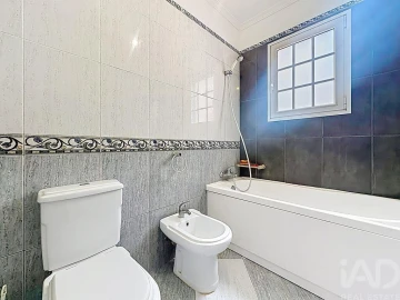 Moradia T3 para Venda em Estreito de Camara de Lobos