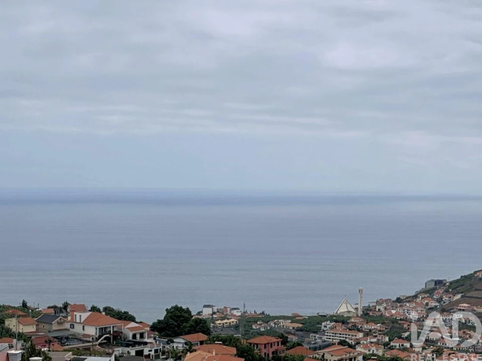 Moradia T3 para Venda em Estreito de Camara de Lobos Foto 30