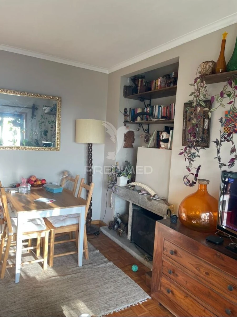 Apartamento T2 para Venda em Arcozelo Foto 3