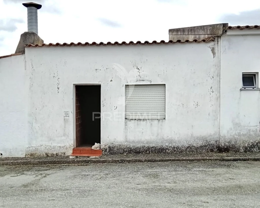 Moradia T2 para Venda em Santa Barbara de Padrões Foto 1