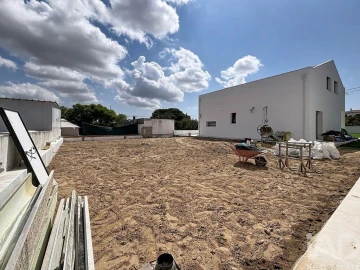 Moradia T6 para Venda em Azeitão (São Lourenço e São Simão)