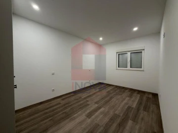 Apartamento T2 para Venda em Vila Verde e Barbudo