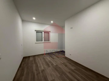 Apartamento T2 para Venda em Vila Verde e Barbudo