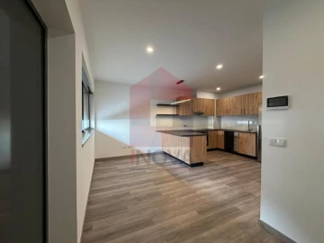 Apartamento T2 para Venda em Vila Verde e Barbudo