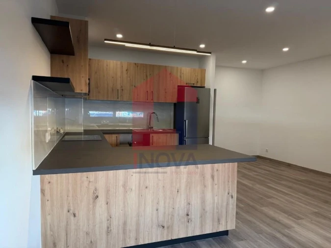 Apartamento T2 para Venda em Vila Verde e Barbudo Foto 4