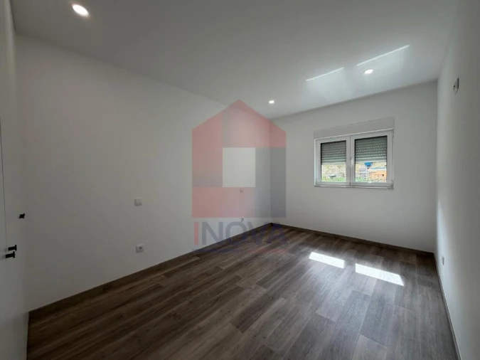 Apartamento T2 para Venda em Vila Verde e Barbudo Foto 13