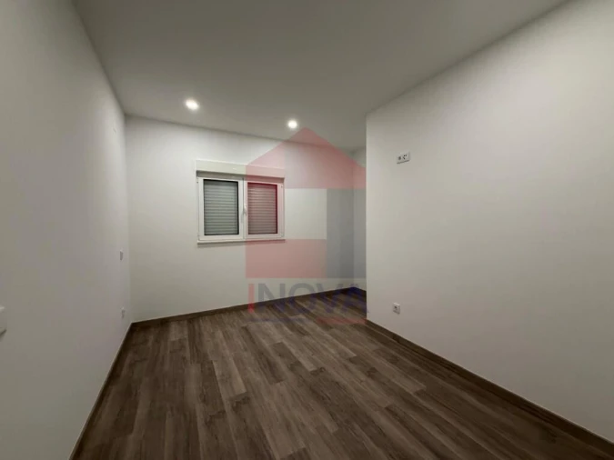Apartamento T2 para Venda em Vila Verde e Barbudo Foto 13