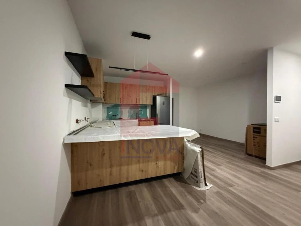 Apartamento T2 para Venda em Vila Verde e Barbudo Foto 2