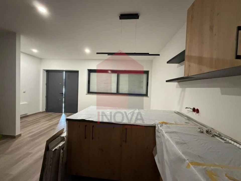 Apartamento T2 para Venda em Vila Verde e Barbudo Foto 7