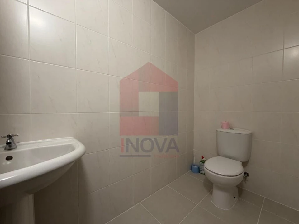 Apartamento T2 para Venda em Vila Verde e Barbudo Foto 19