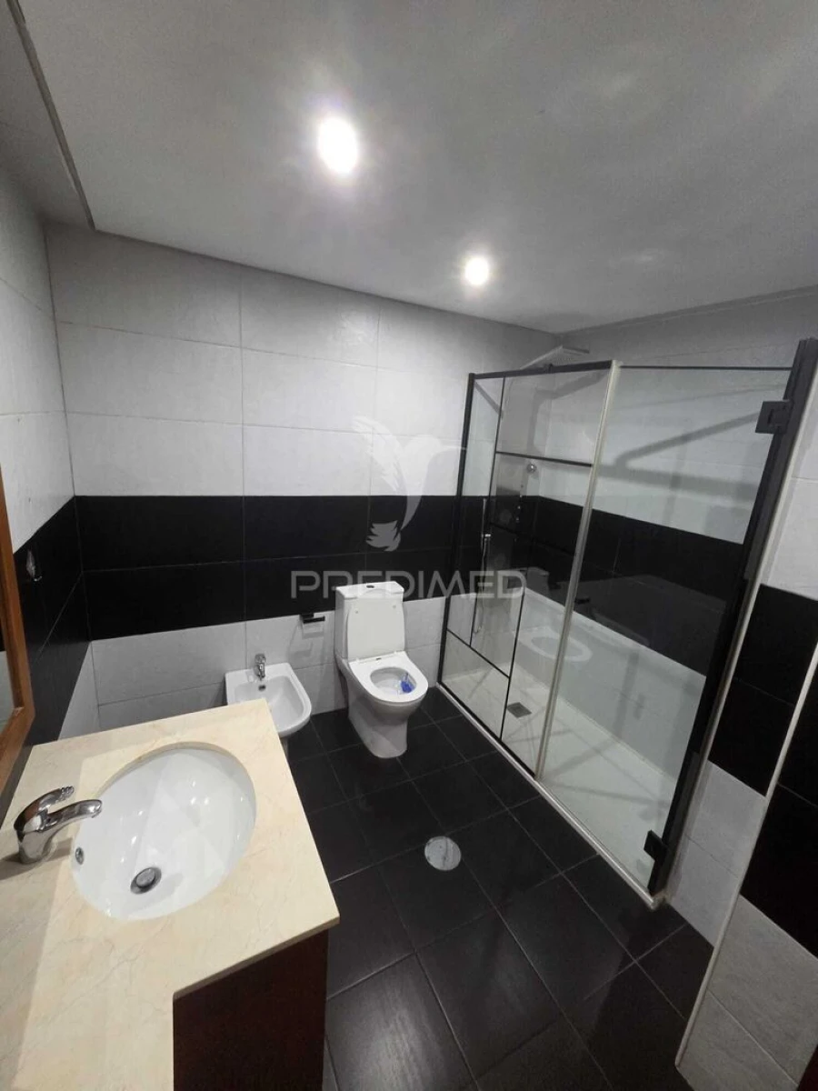 Apartamento T2 para Venda em Oliveira do Douro Foto 10