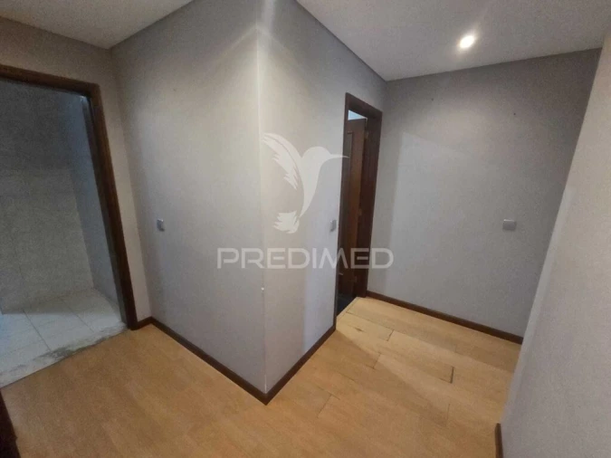 Apartamento T2 para Venda em Oliveira do Douro Foto 11