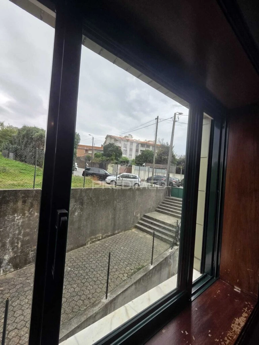 Apartamento T2 para Venda em Oliveira do Douro Foto 4