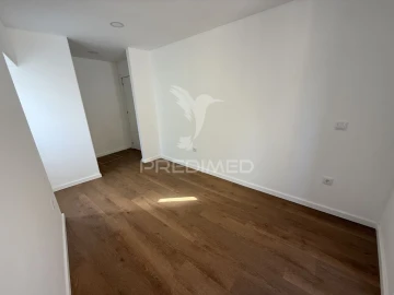 Apartamento T1 para Venda em Alcanena e Vila Moreira