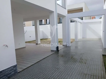 Moradia T3 para Venda em Fernao Ferro
