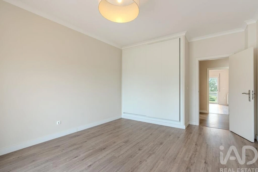 Apartamento T3 para Arrendamento em Ericeira Foto 5