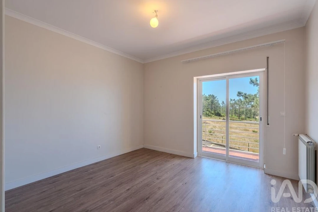 Apartamento T3 para Arrendamento em Ericeira Foto 10
