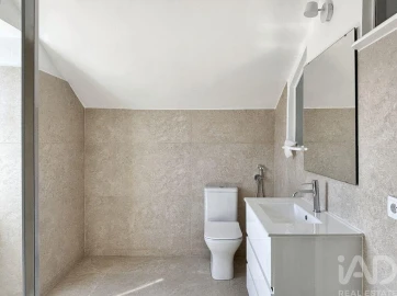 Apartamento T3 para Arrendamento em São Vicente