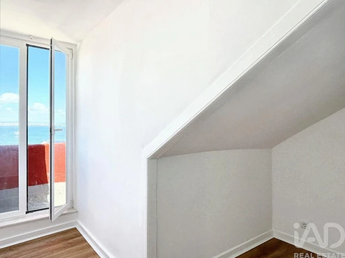 Apartamento T3 para Arrendamento em São Vicente Foto 25