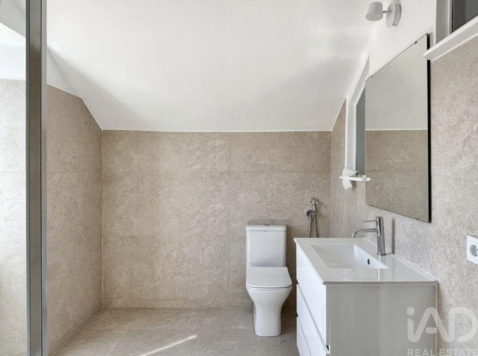 Apartamento T3 para Arrendamento em São Vicente Foto 23