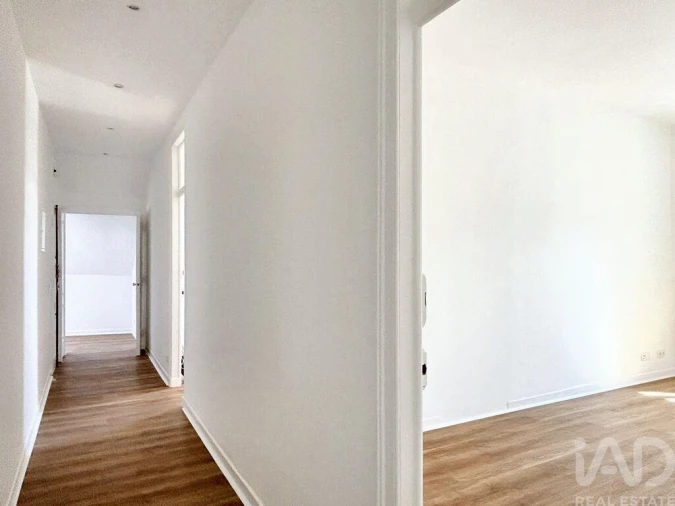 Apartamento T3 para Arrendamento em São Vicente Foto 10