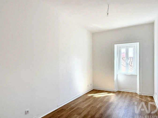 Apartamento T3 para Arrendamento em São Vicente Foto 12