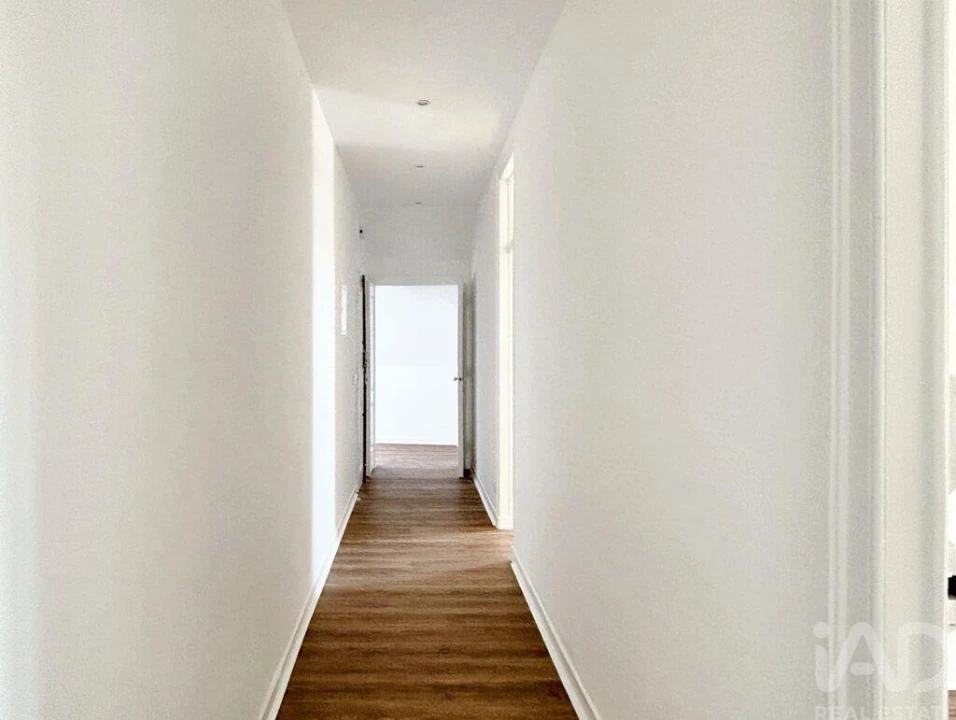Apartamento T3 para Arrendamento em São Vicente Foto 9