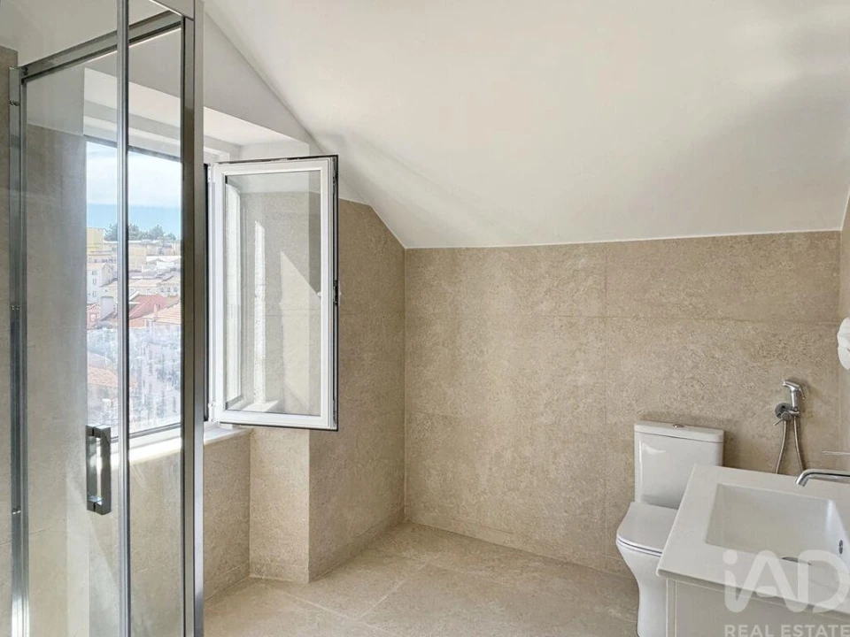 Apartamento T3 para Arrendamento em São Vicente Foto 24