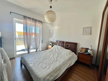 Apartamento T2 para Venda em Baixa da Banheira e Vale da Amoreira