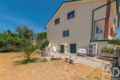 Moradia T4 para Venda em Maceira
