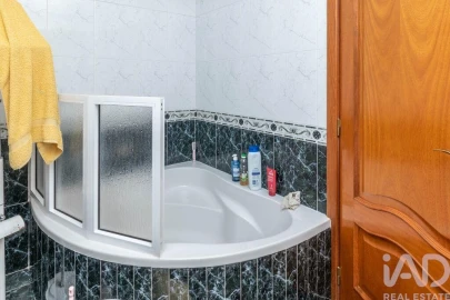 Moradia T4 para Venda em Maceira