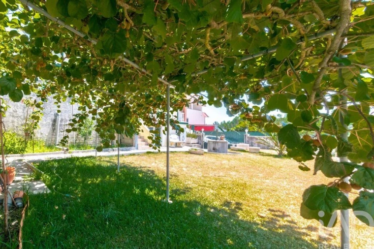 Moradia T4 para Venda em Maceira Foto 6