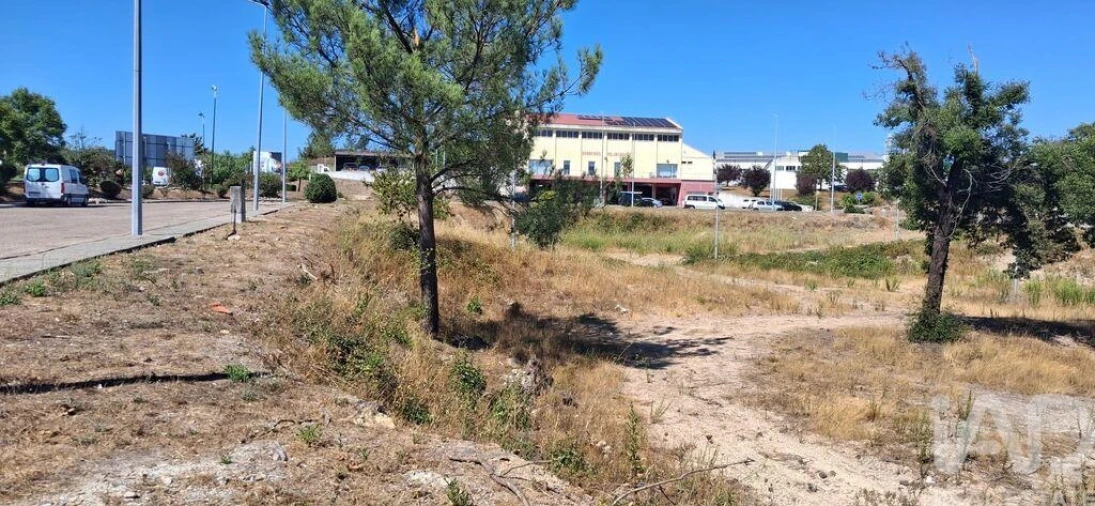 Terreno para Venda em Vila de Rei Foto 8