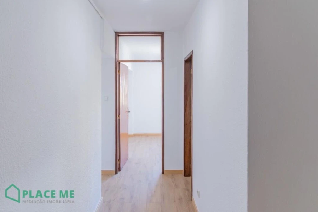 Apartamento T1 para Venda em São Vitor (Braga) Foto 17
