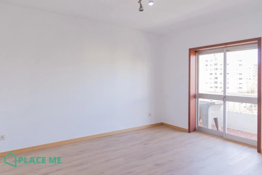 Apartamento T1 para Venda em São Vitor (Braga) Foto 9