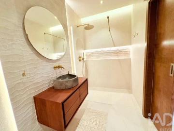 Moradia T4 para Venda em Lagoa e Carvoeiro