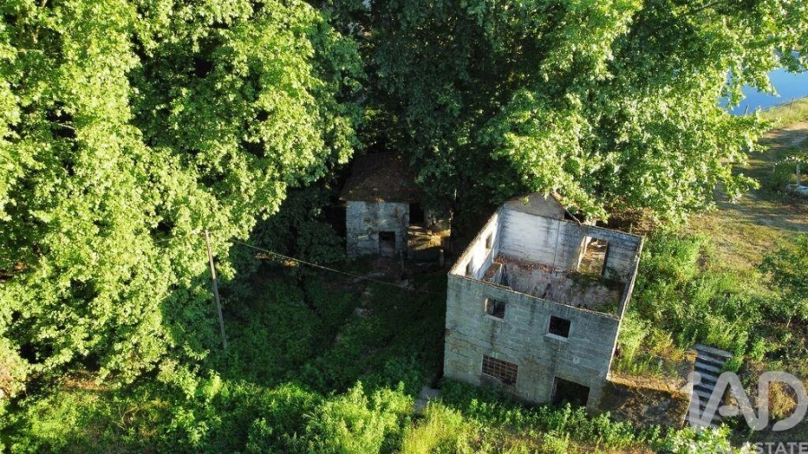 Moradia para Venda em Airães Foto 6