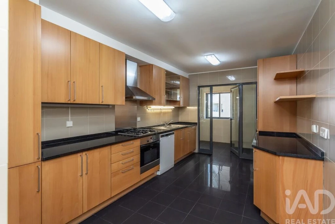 Apartamento T2 para Arrendamento em São Domingos de Benfica Foto 8