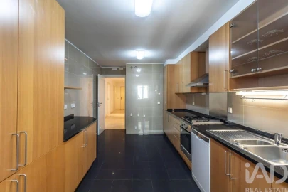 Apartamento T2 para Arrendamento em São Domingos de Benfica