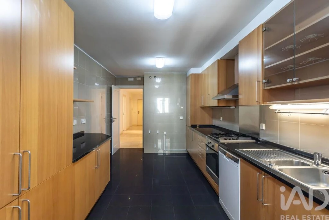 Apartamento T2 para Arrendamento em São Domingos de Benfica Foto 9