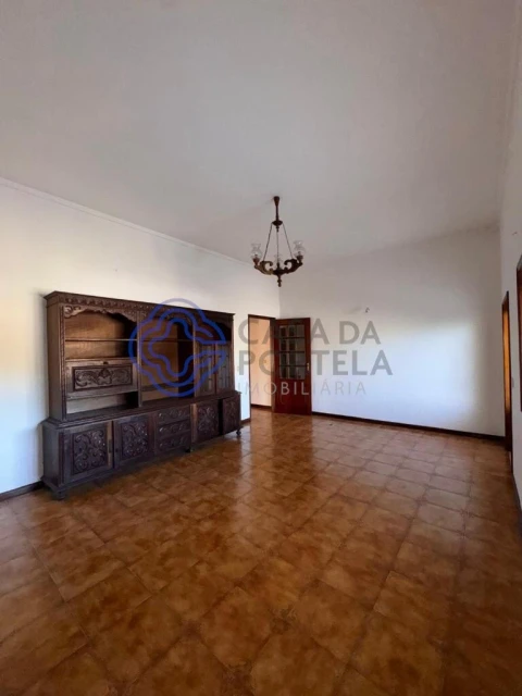 Moradia T2 para Venda em Moreira de Conegos
