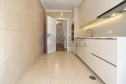 Apartamento T2 para Venda em Póvoa de Varzim, Beiriz e Argivai