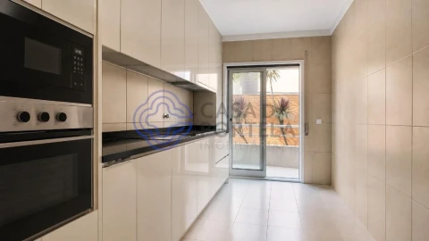 Apartamento T2 para Venda em Póvoa de Varzim, Beiriz e Argivai
